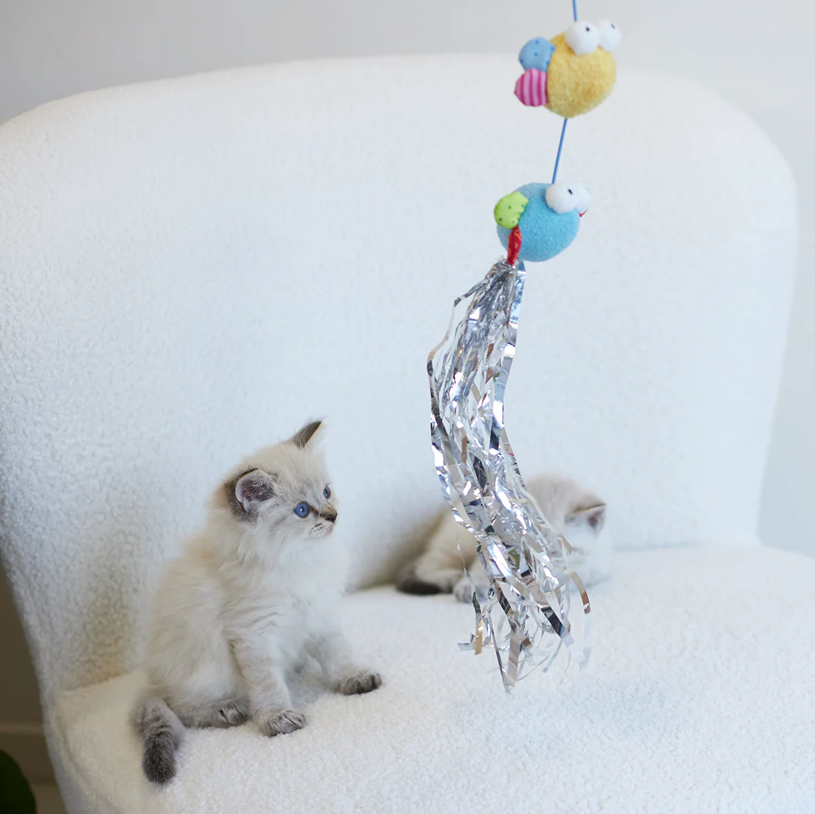 Butterfly High Chase & Play Wand with catnip - Image 3
