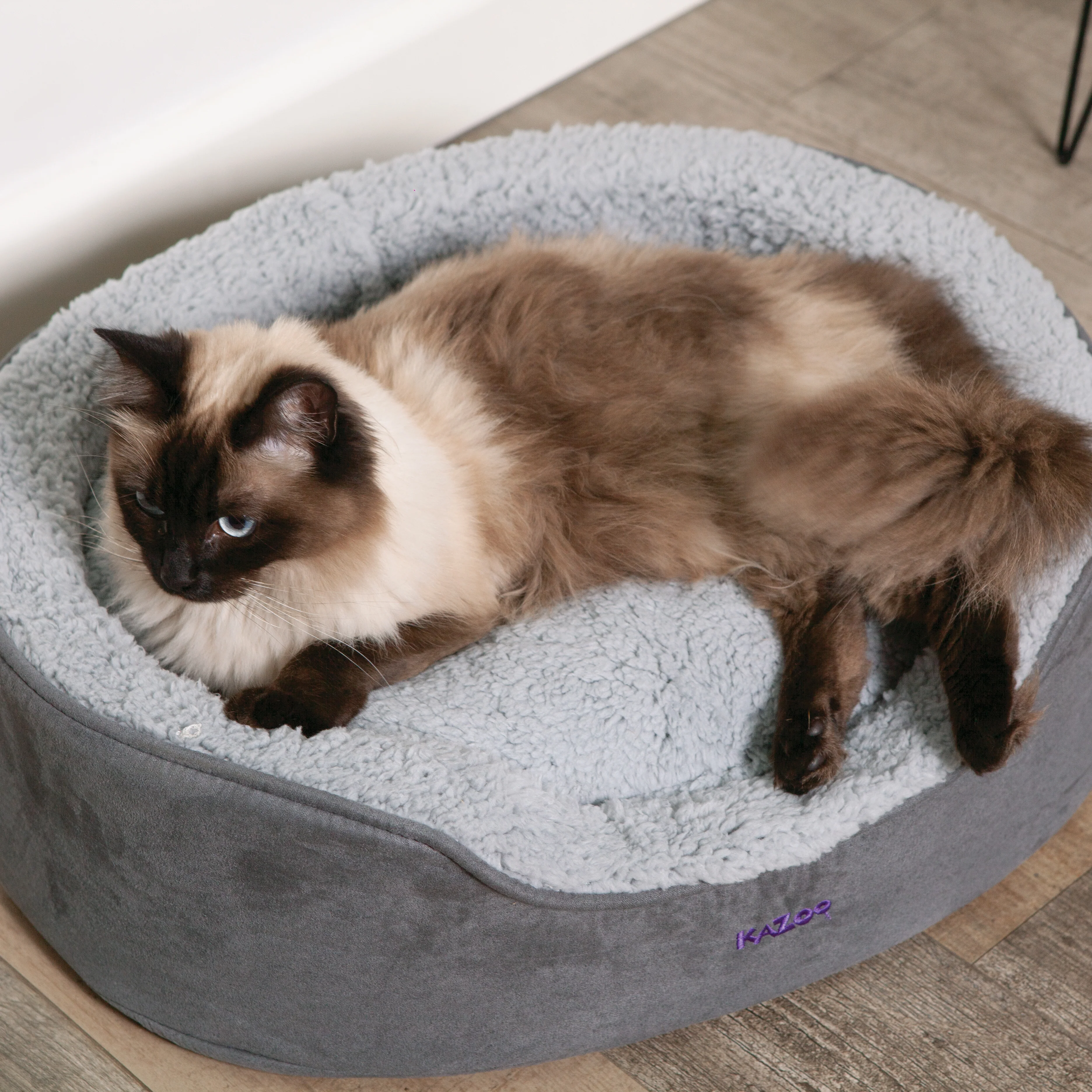 Manhattan Bed - Grey & White - Cat - Image 5